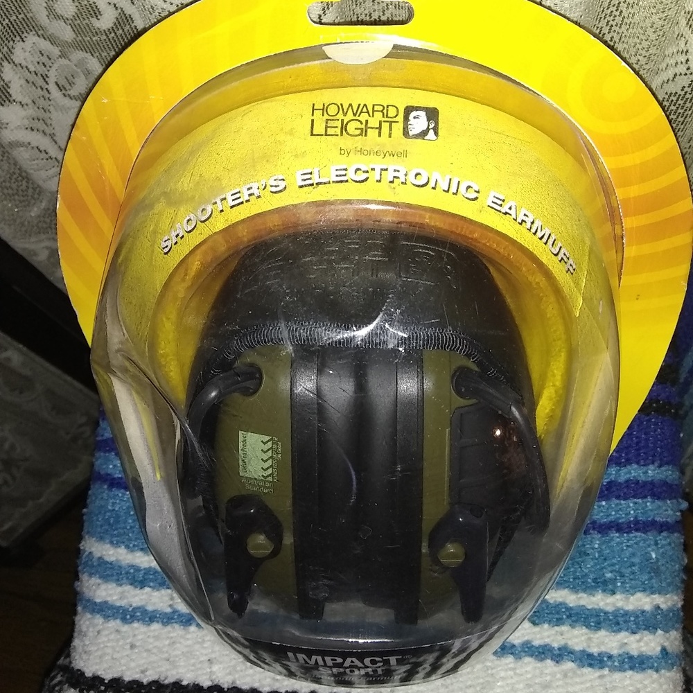 'HOWARD LEIGHT IMPACT SPORT ELECTRONIC EARMUFF'
